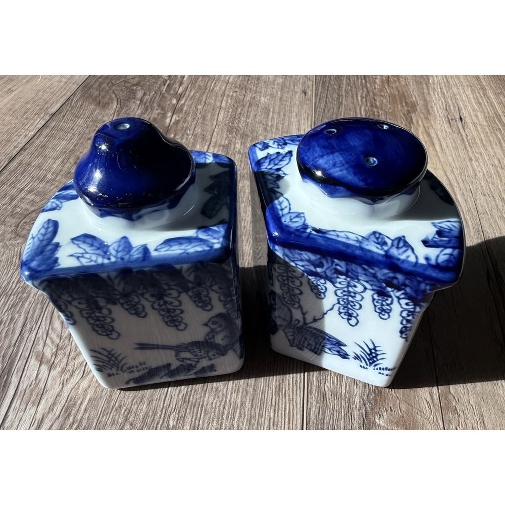 Bombay Blue White Porcelain Salt & Pepper Shakers Set Missing Tray & Sugar Bowl